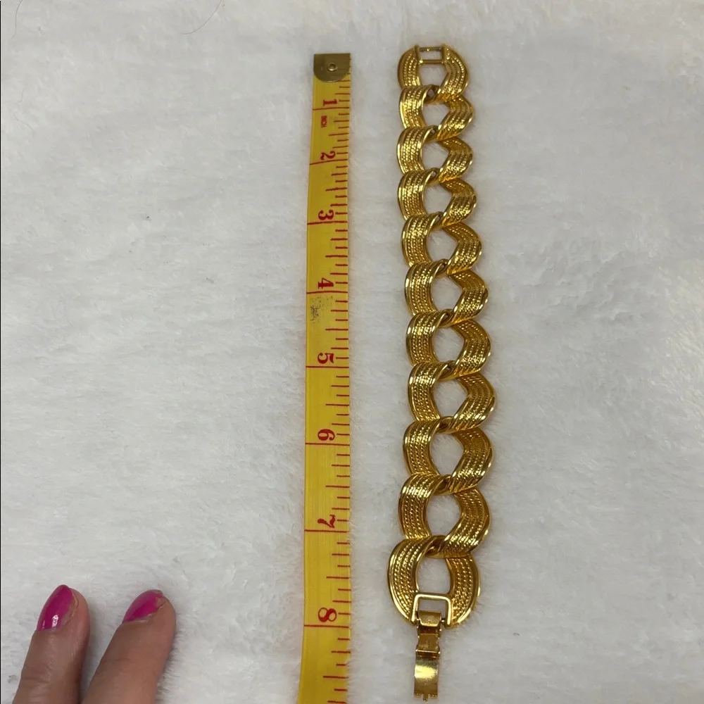 Gold-Tone Textured Link Bracelet - Classic Women's Jewelry - Picture 5 of 8